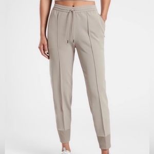 Athleta Endeavor Jogger 8 Tall